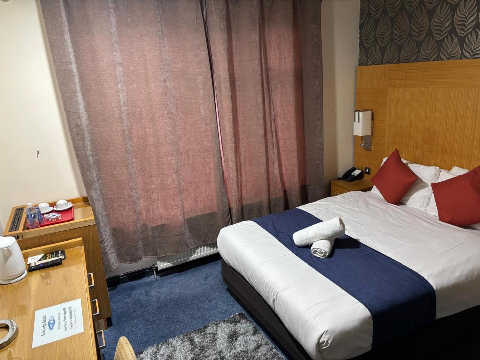 Acorn Lodge Hotel Gatwick & Parking Horley Exterior foto